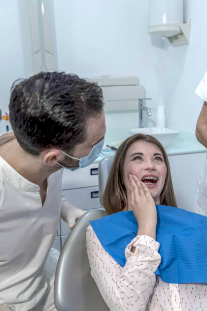 Best Emergency Dental Care for Broken or Chipped Teeth in Monmouth, IL